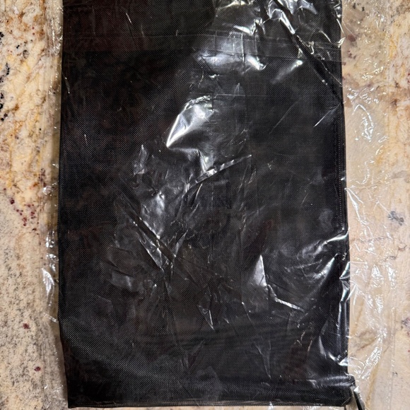 Christian Dior GWP small mesh pouch - Picture 2 of 3